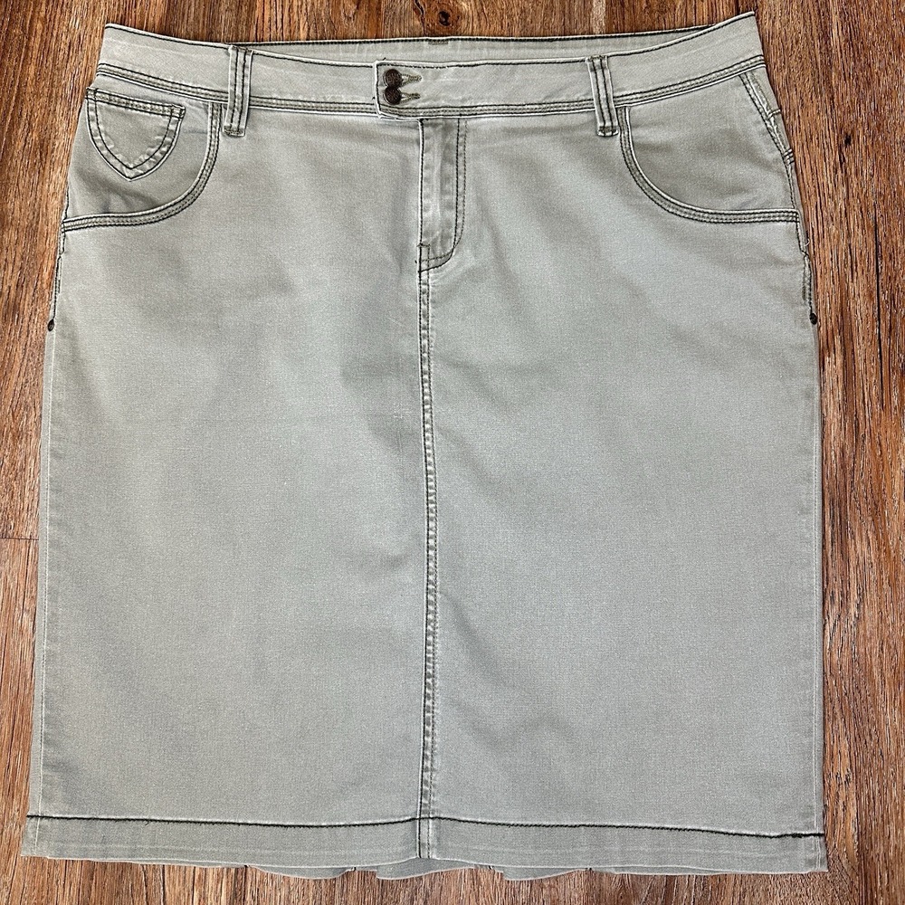 Lane Bryant Womens 18 Sage Green Denim Skirt Stretch Knee Length Utility Cargo